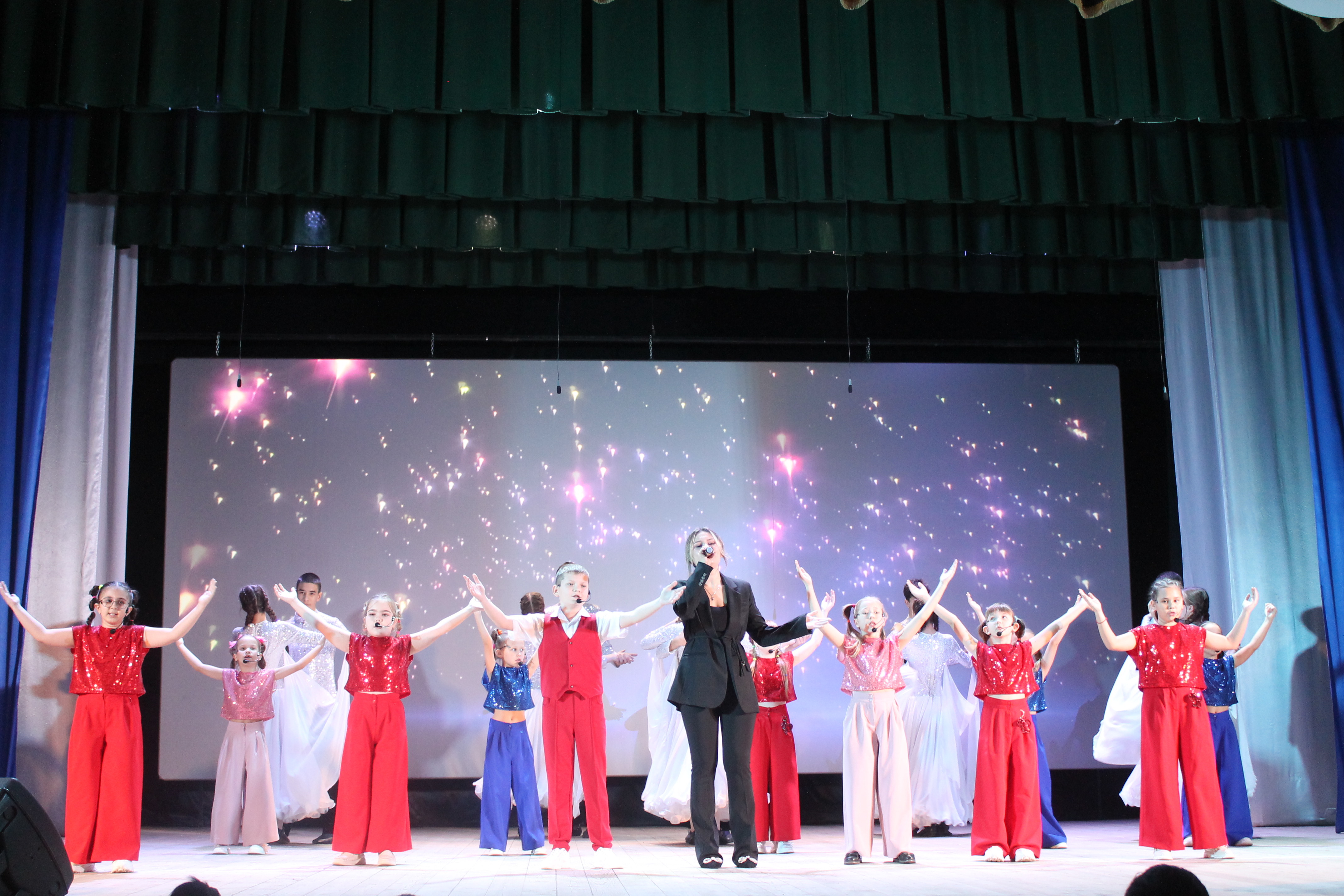 Нас объединяет любовь к Родине