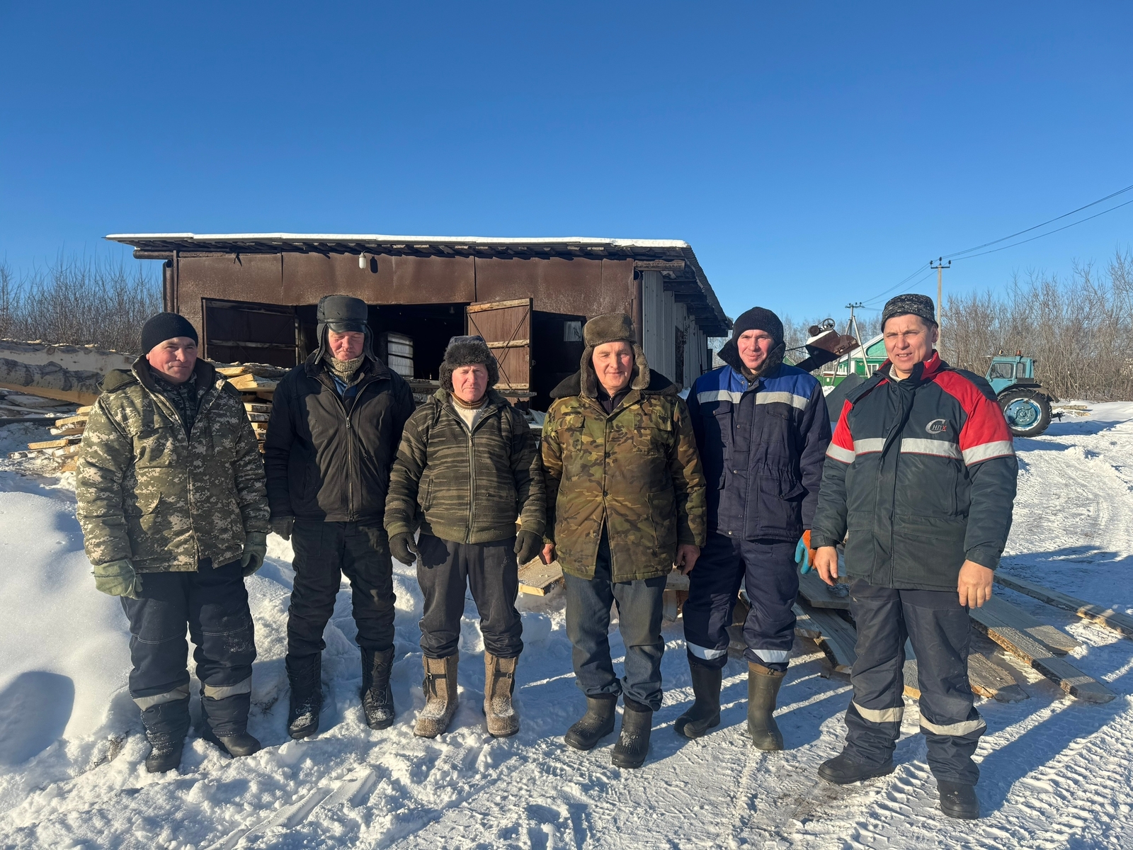 Заготовили доски для СВО