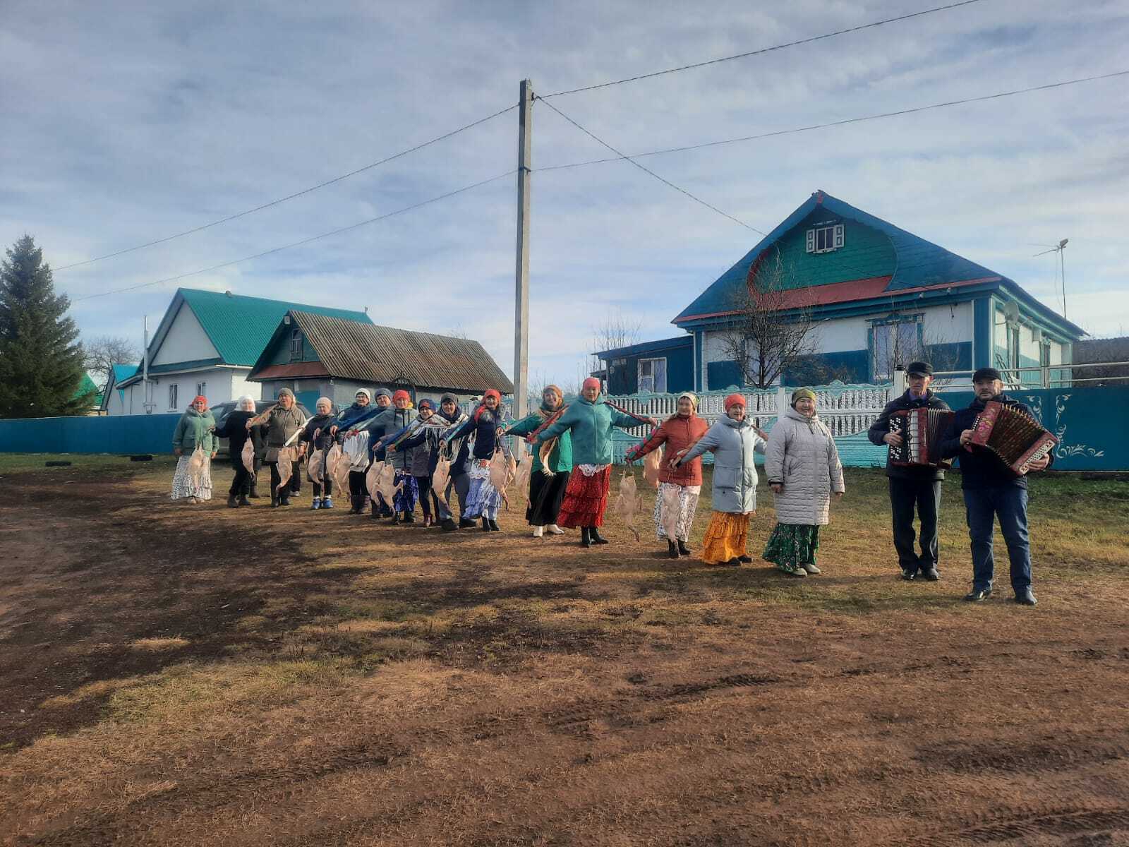 Красивому сельскому празднику жить!