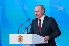 Путин поручил обеспечить часть россиян доступной ипотекой