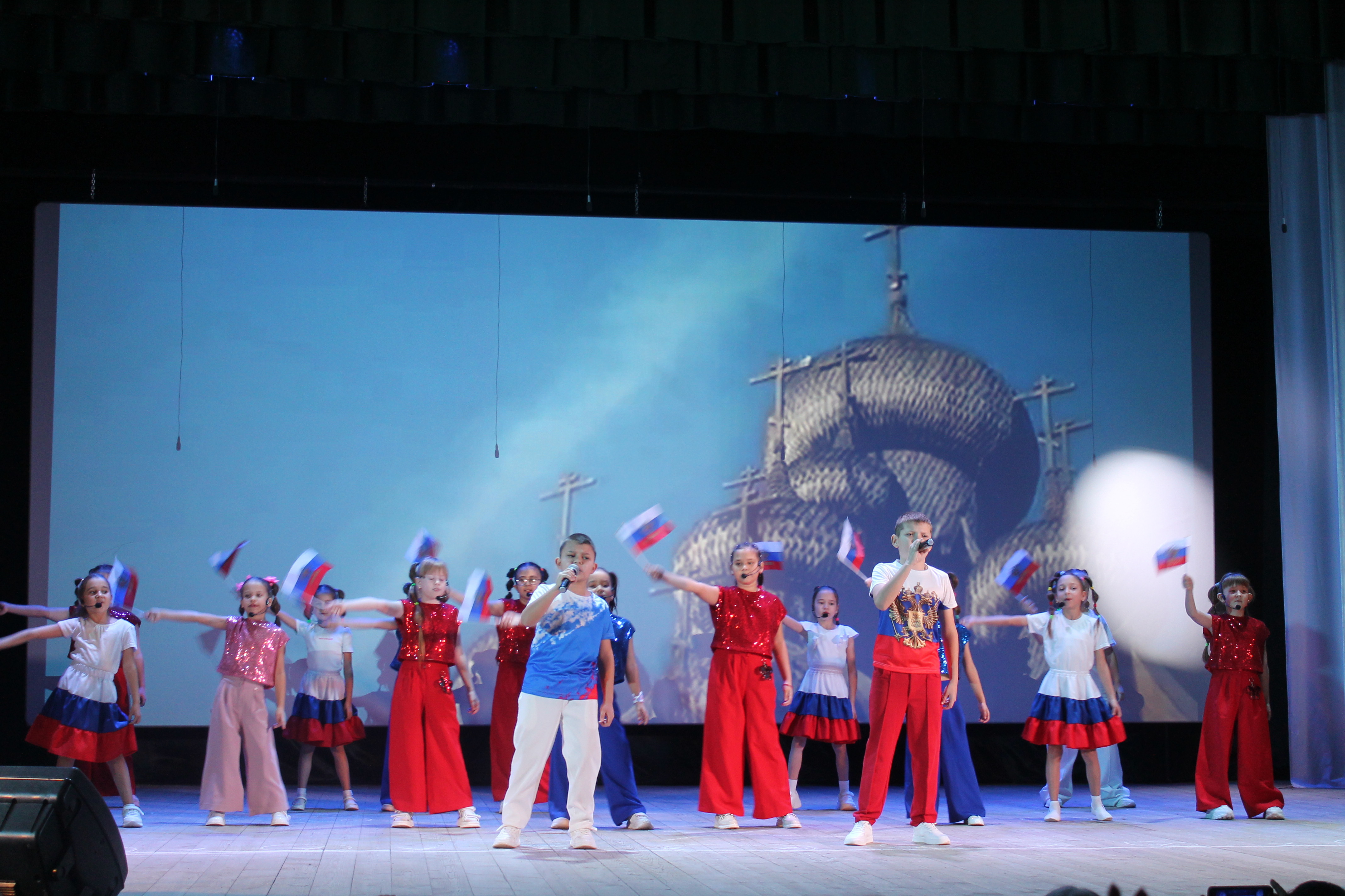 Нас объединяет любовь к Родине