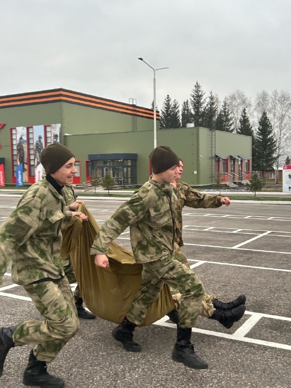 Учились сплоченности и командной работе