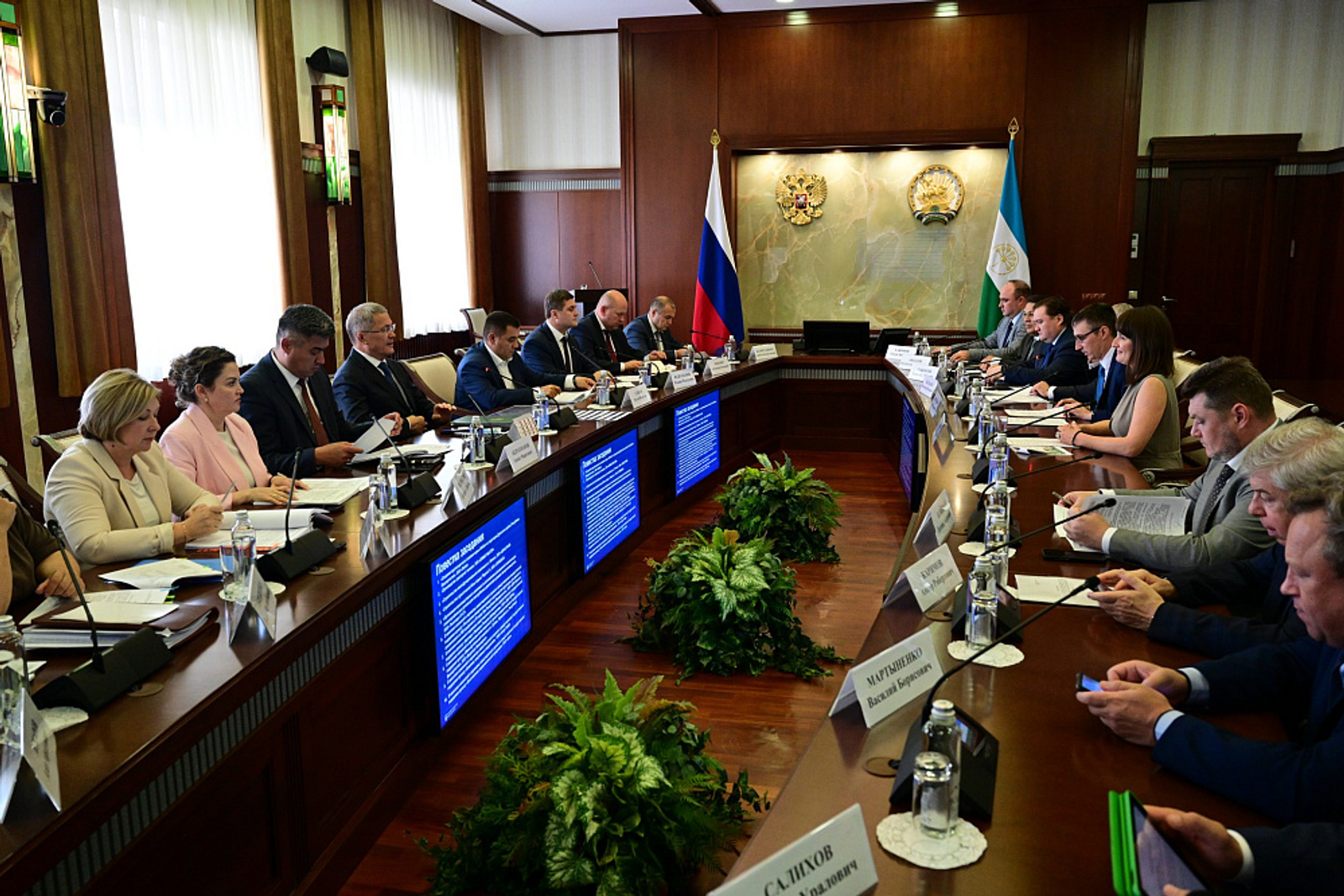 На «Инвестчасе» одобрили новые проекты в промышленности, туризме и сфере услуг