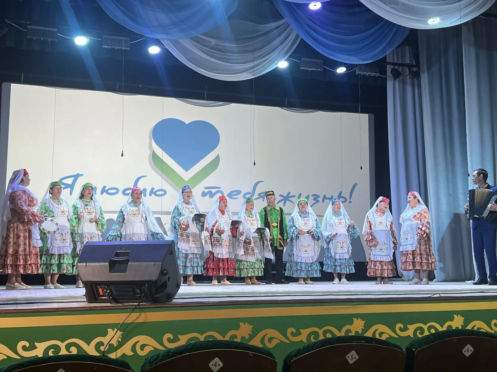 В Шаранском районе прошёл пятый зональный смотр фестиваля «Я люблю тебя, жизнь!»