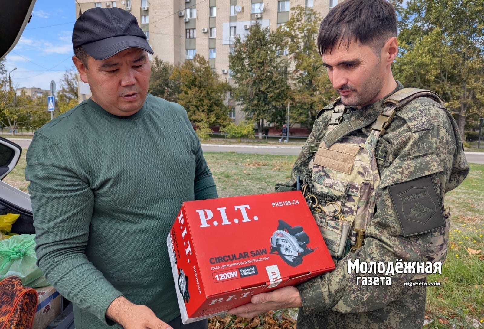 Журналисты из Уфы передали посылки бойцам-землякам в Запорожской области