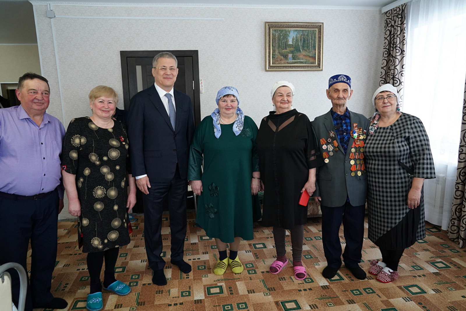 Радий Хабиров навестил ветерана Великой Отечественной войны Габдрашита Аглиуллин