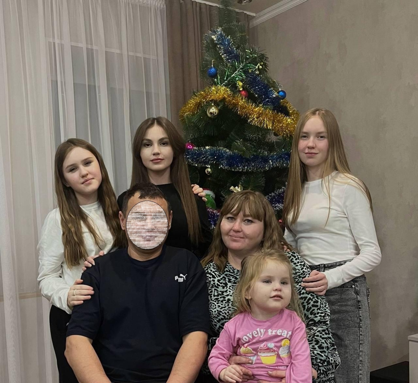 «Ждем его дома»