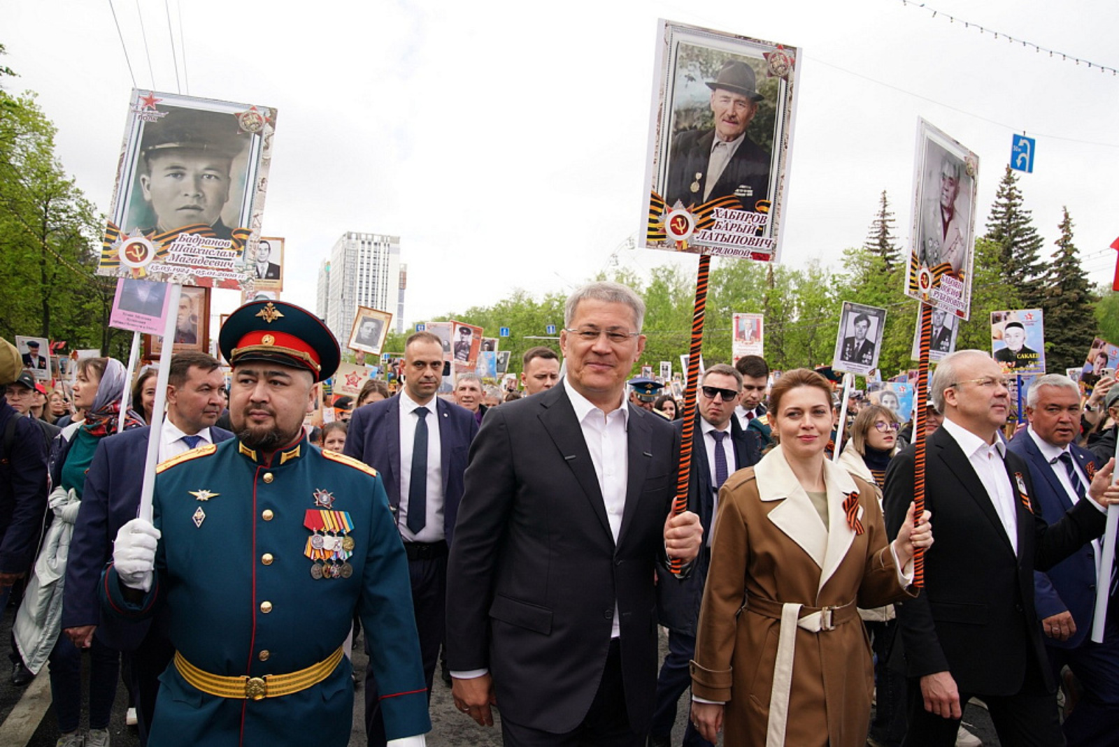 В Уфе состоялось шествие «Бессмертного полка»