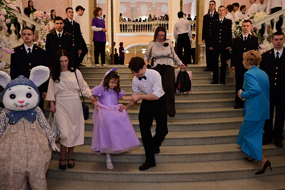 «Бал маленьких принцесс» в Уфе собрал детей со всей республики