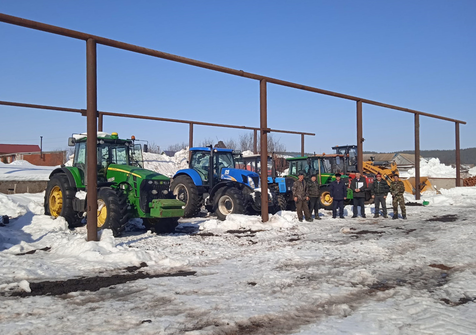 Скоро - на поля