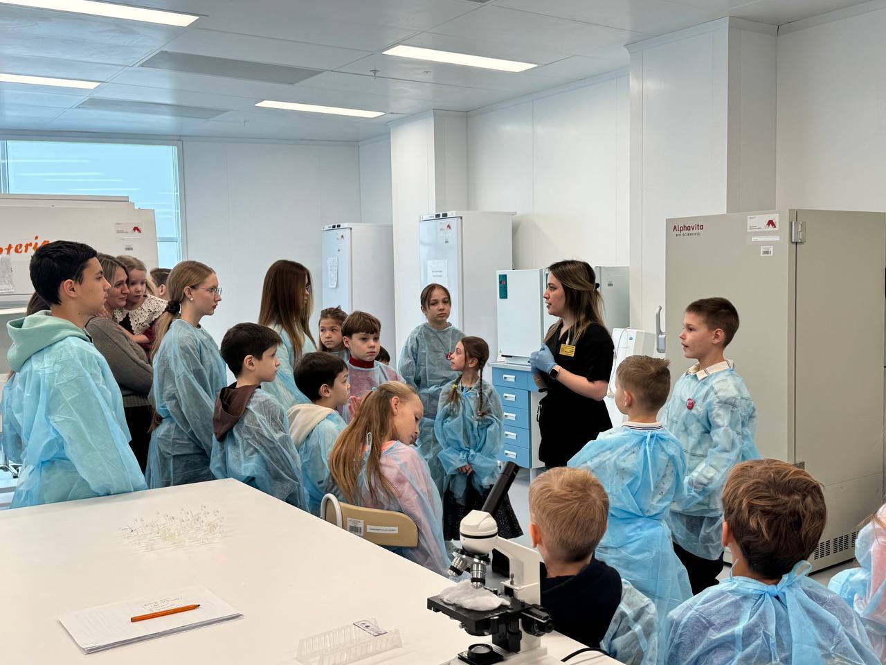 В честь Дня российской науки школьникам показали прорывные разработки