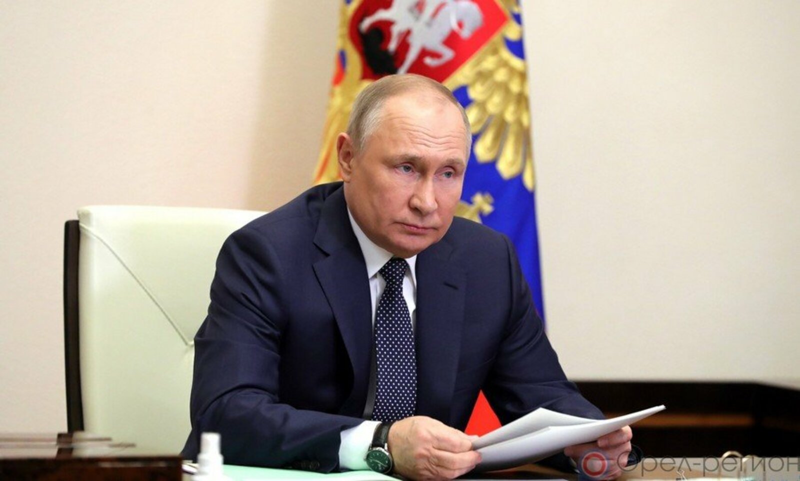 Путин подписал законы о передаче налоговиками сведений о физлицах в ПФР