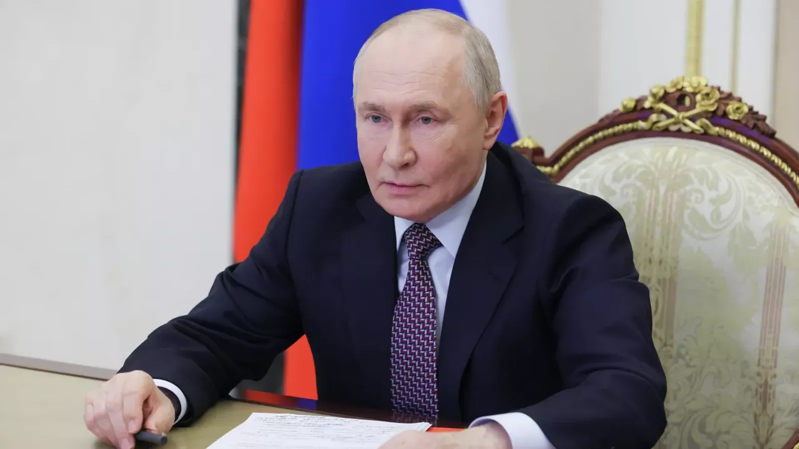 Путин направил приветствие участникам съезда общества охраны памятников