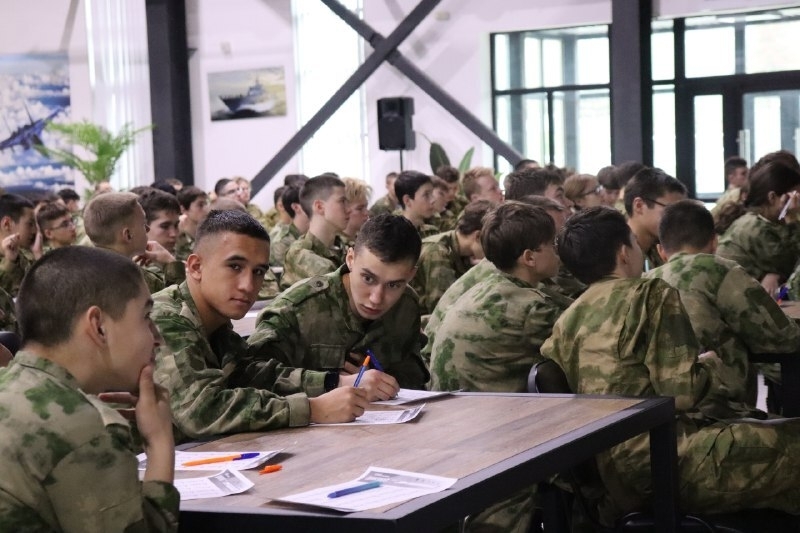 Учились сплоченности и командной работе