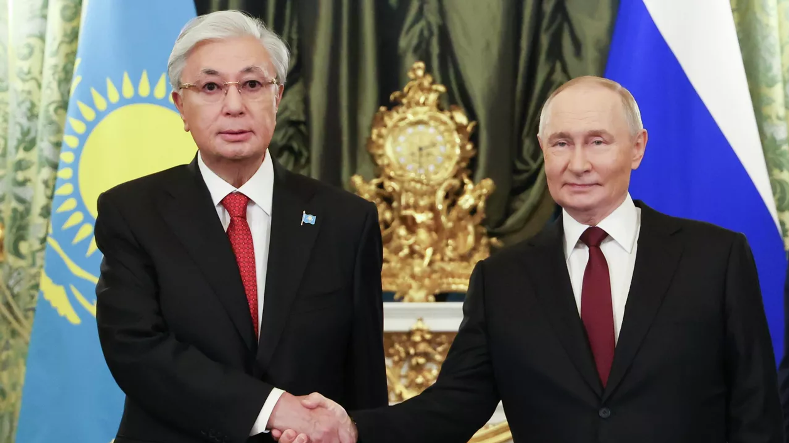 Россия и Казахстан подписали 14 документов по итогам визита Токаева