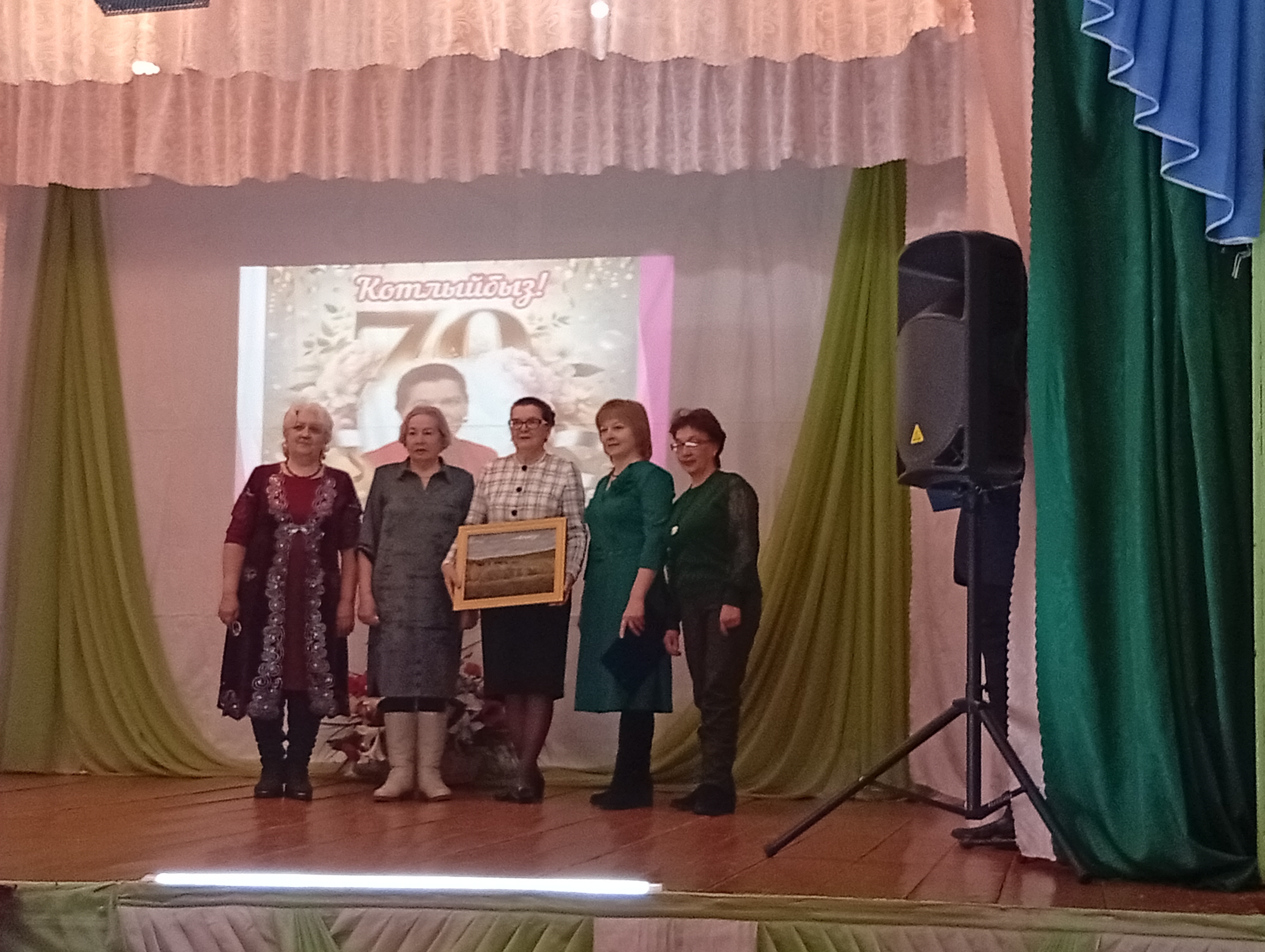 В ее душе всегда весна