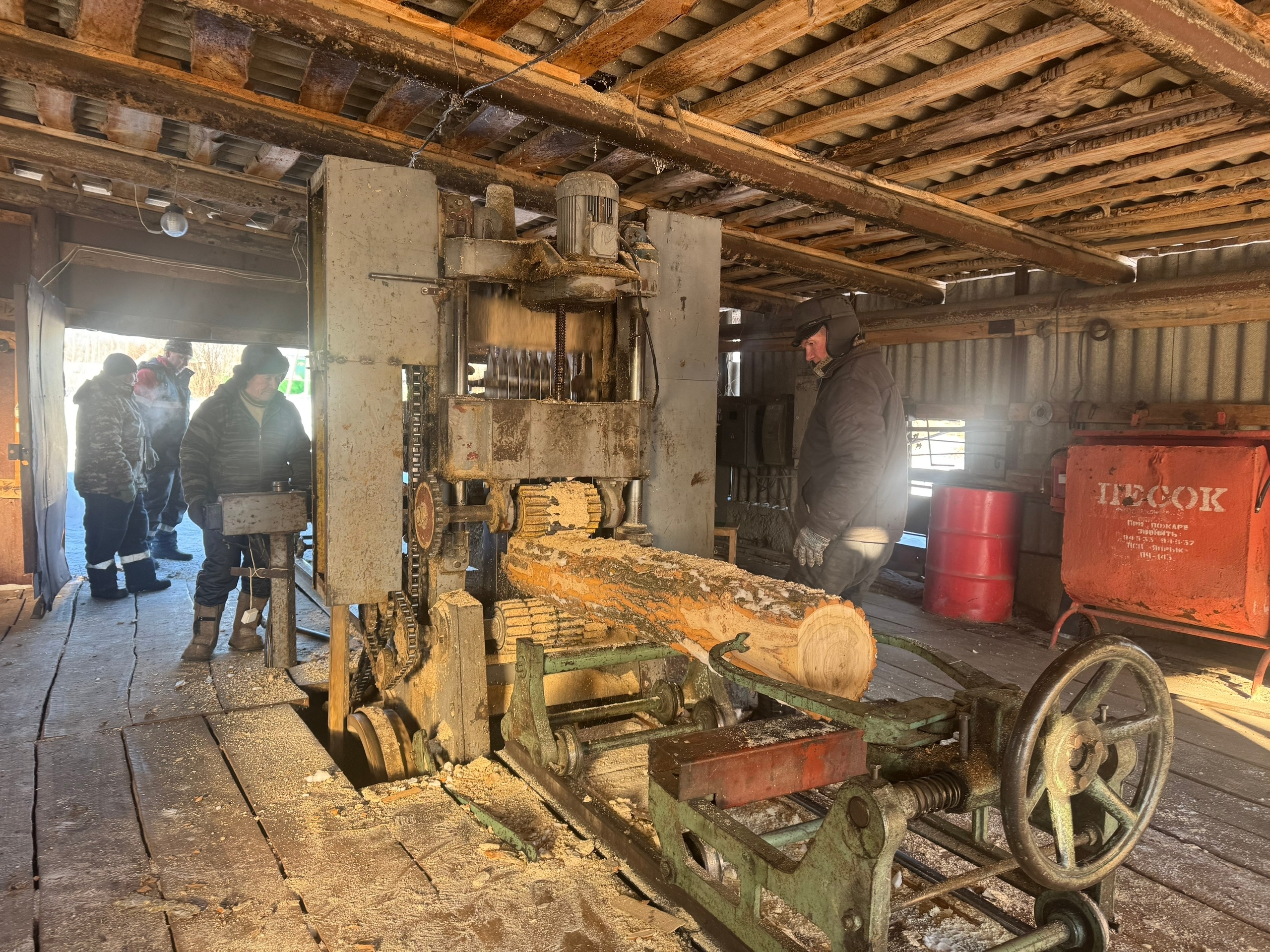 Заготовили доски для СВО