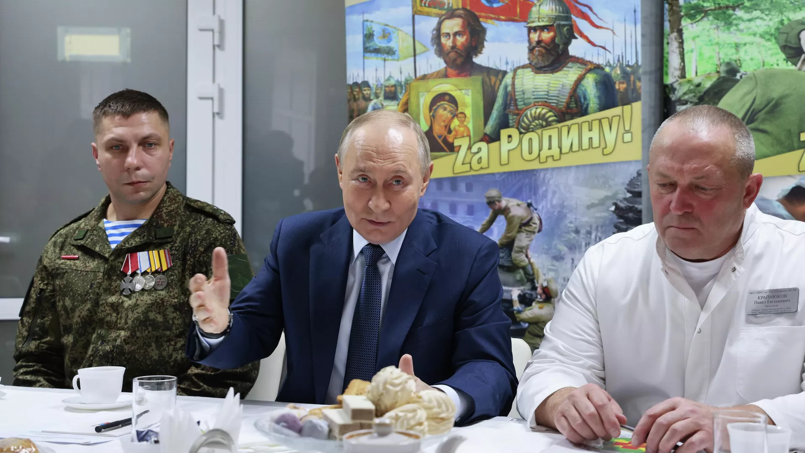 Путин отметил работу военных корреспондентов в зоне спецоперации