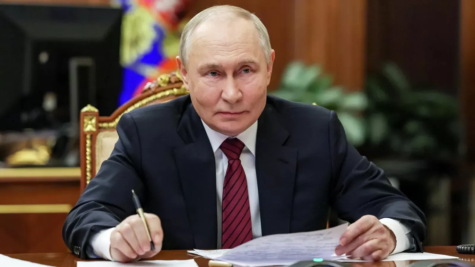 Путин назвал сбережение языка основой суверенного развития общества