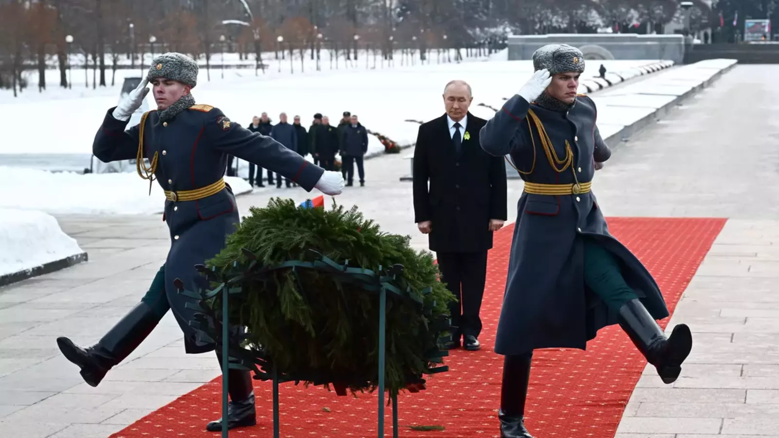 Путин в годовщину снятия блокады надел ленту Ленинградской Победы