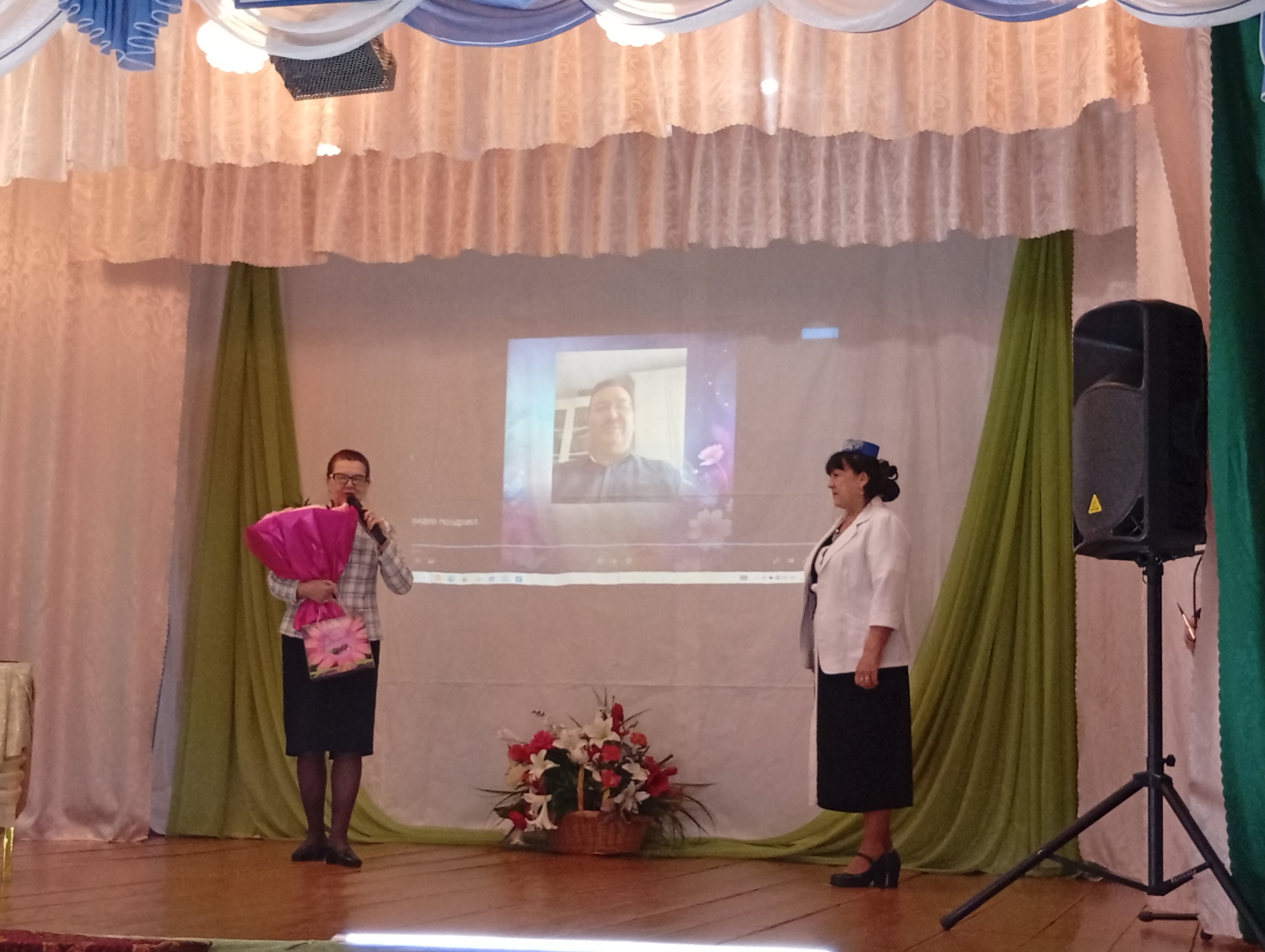 В ее душе всегда весна