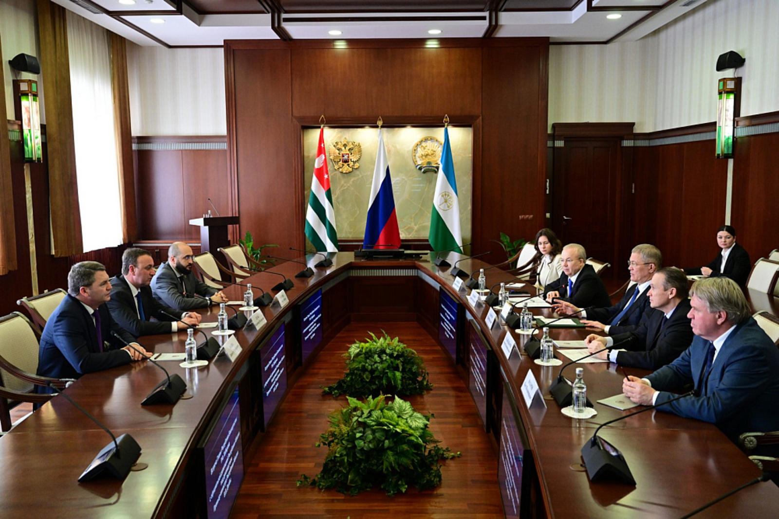 Встреча с Премьер-министром Республики Абхазия Владимиром Делба