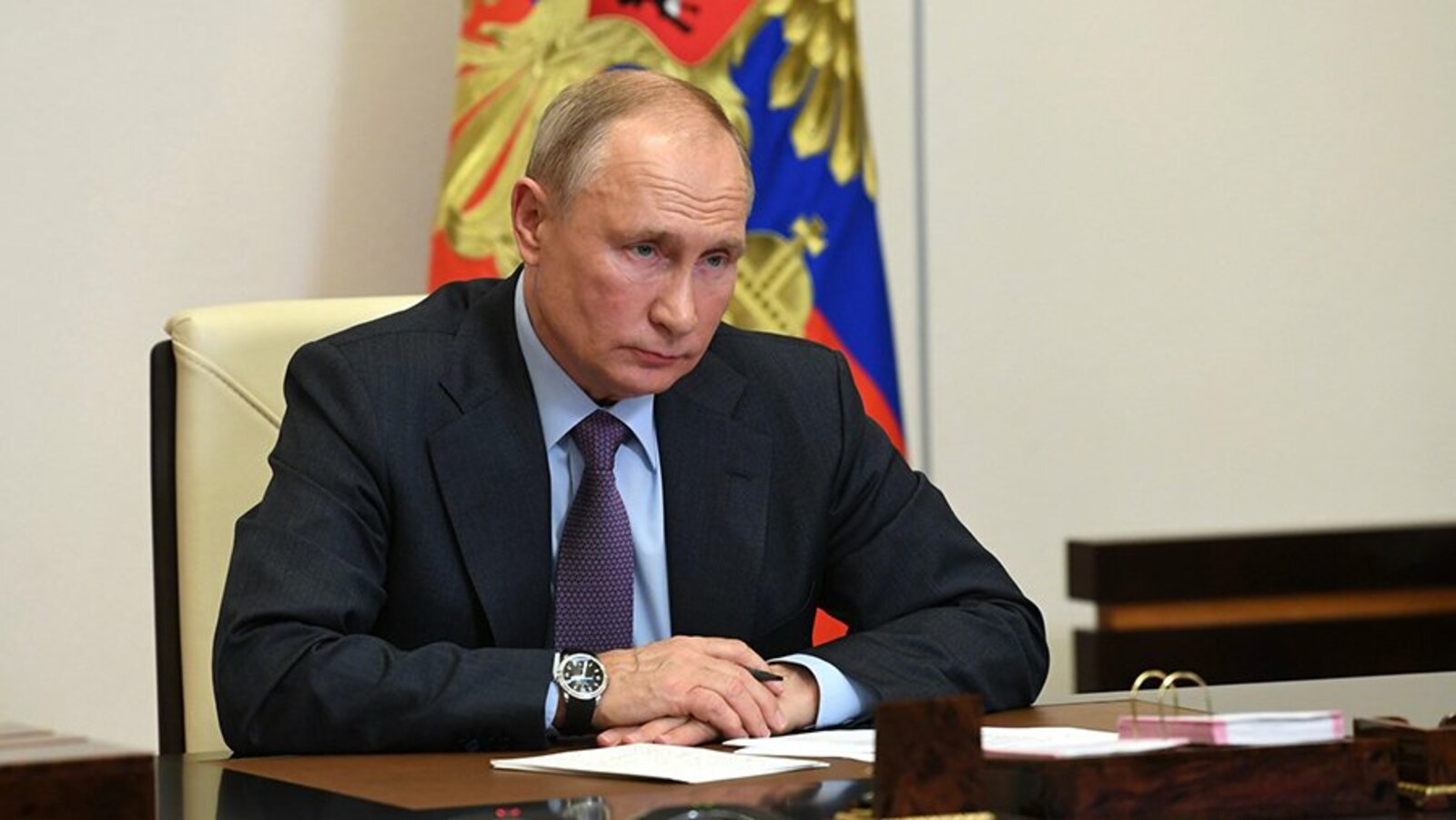 Путин назвал заботу о молодом поколении общенациональной задачей