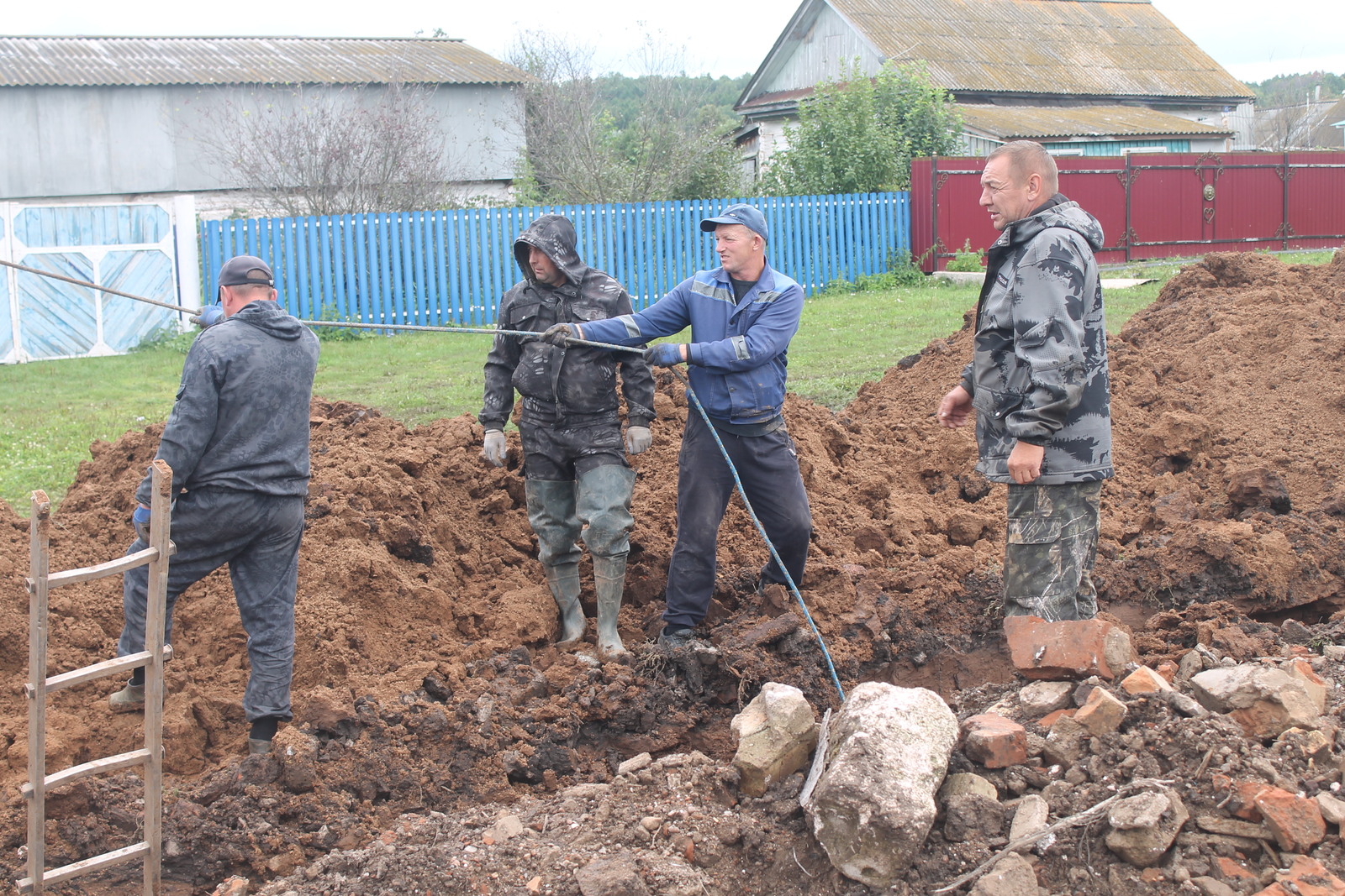 Заменили водопроводные трубы
