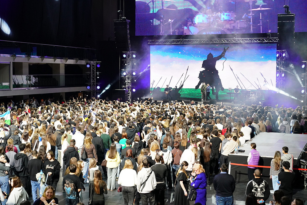 Радий Хабиров принял участие в Республиканском студенческом фестивале #ДОМА