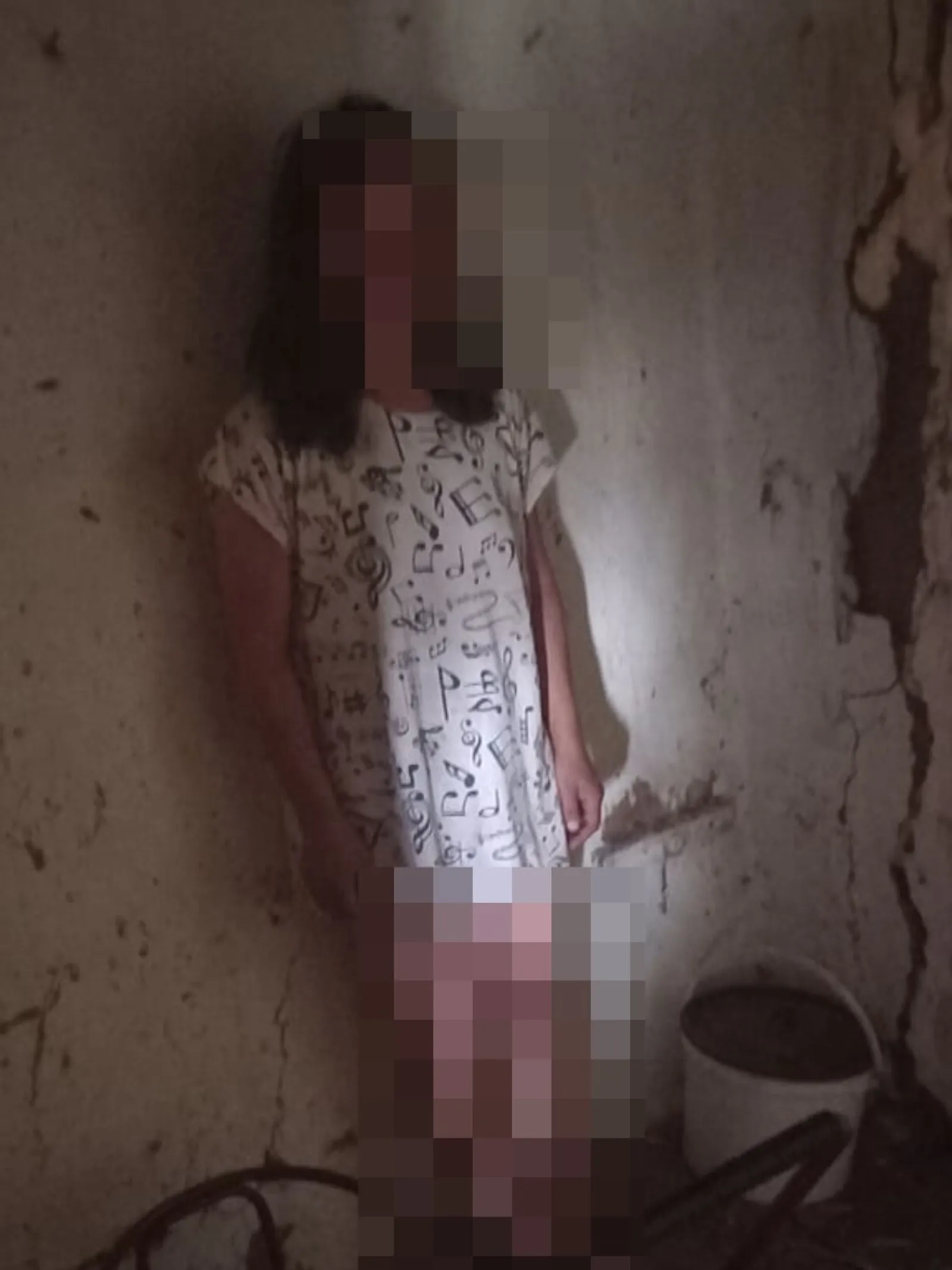 Досыпала в чулане: судебные приставы разыскали и заключили должника под стражу