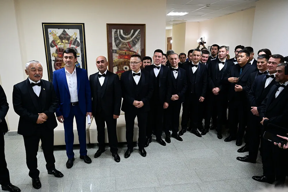 В День курая Радий Хабиров посетил концерт Государственного ансамбля кураистов
