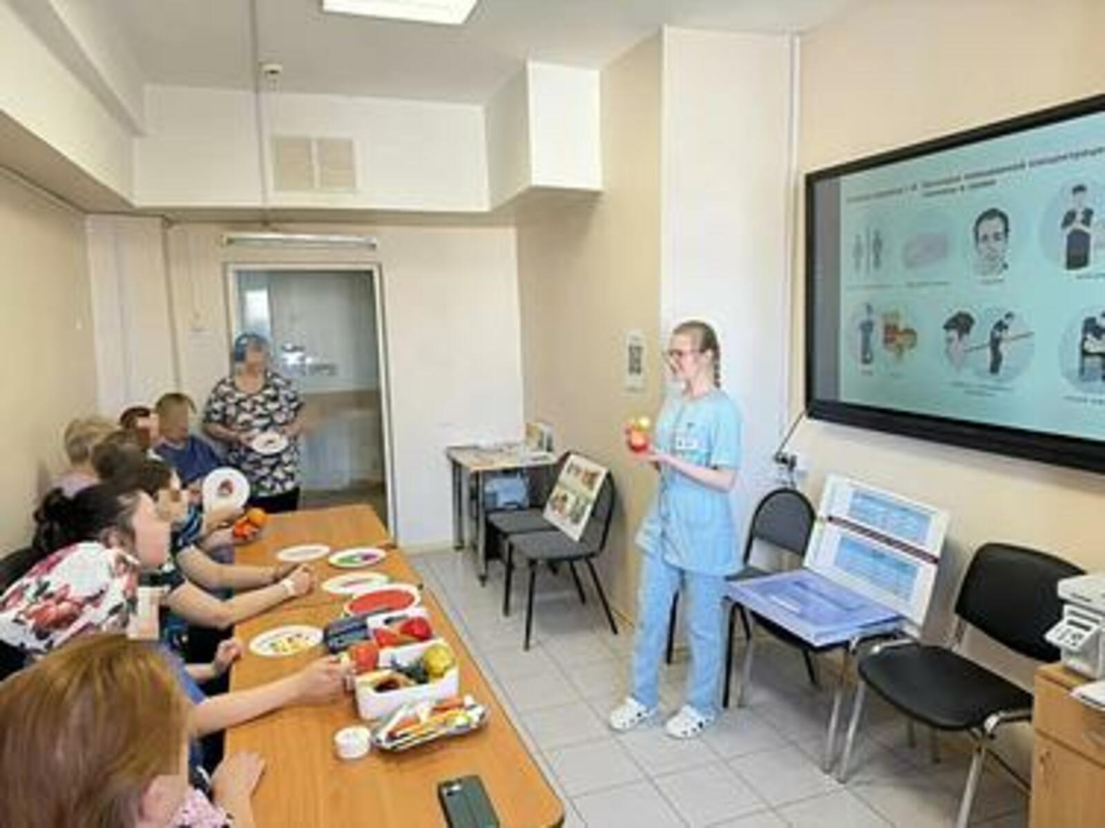 В 2025 году более 27 тысяч пациентов прошли обучение в школах сахарного диабета