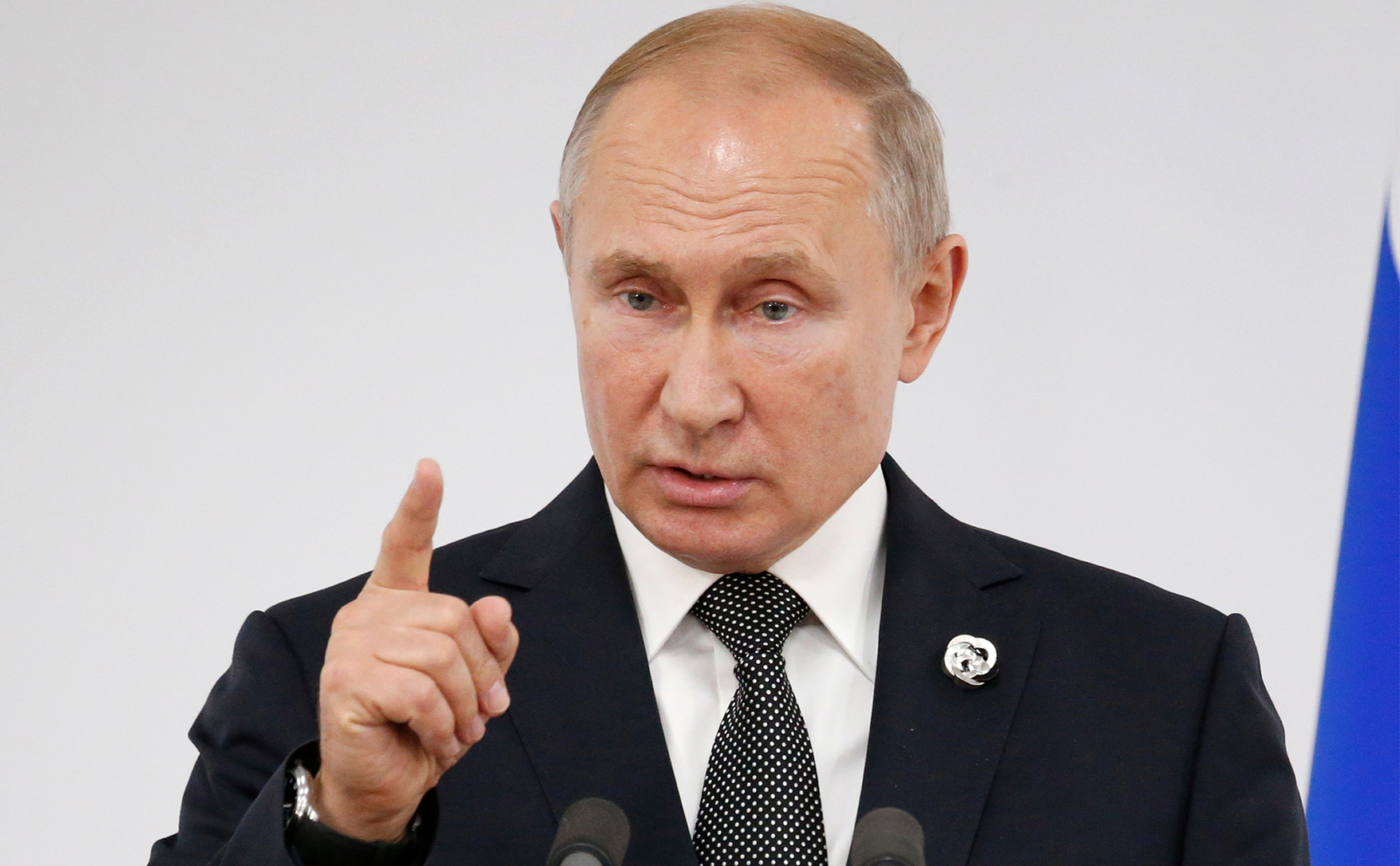 Путин отчитал Минтруд из-за нехватки помощи пенсионерам